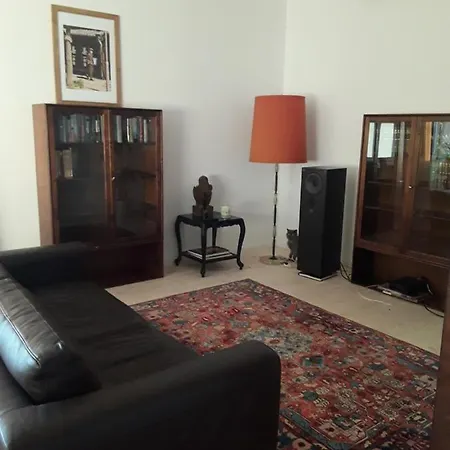 Large Guest House, Shared With The Hosts, Convenient With Children *